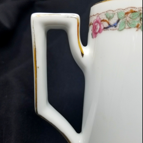 VINTAGE VICTORIA AUSTRIA PORCELAIN TEAPOT HAND PAINTED GOLD TRIM - Picture 15 of 16